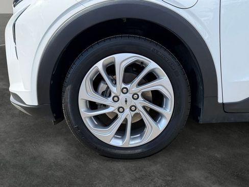 Used 2022 Chevrolet Bolt EUV LT w/ Driver Confidence Package FWD image 4