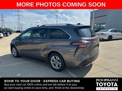 Used 2021 Toyota Sienna Platinum AWD/4WD image 5
