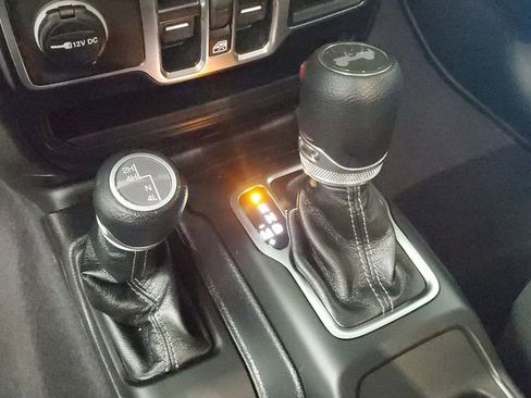 Used 2025 Jeep Wrangler Sport image 25