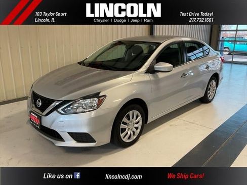 Used 2017 Nissan Sentra SV image 1