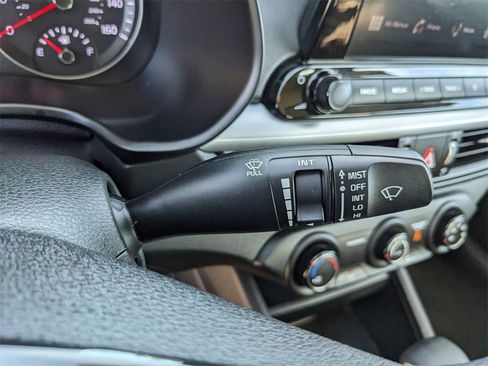 Certified 2024 Kia Forte LX image 32