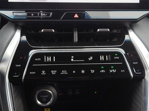 Used 2024 Toyota Venza Nightshade image 25