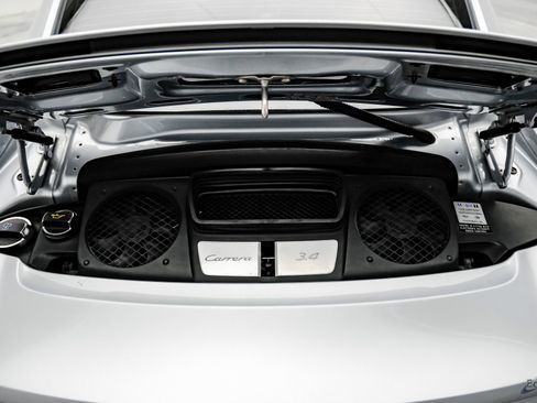 Used 2015 Porsche 911 Carrera image 89