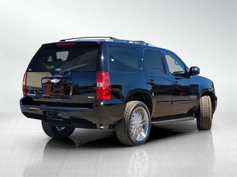 Used 2009 Chevrolet Tahoe LT w/ Convenience Package image 4