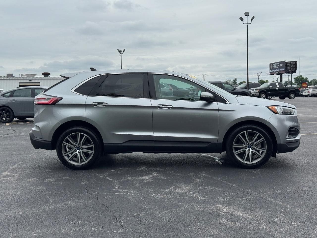 Used 2022 Ford Edge Titanium w/ Class II Trailer Tow Package AWD/4WD image 3