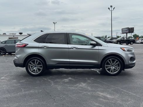 Used 2022 Ford Edge Titanium w/ Class II Trailer Tow Package AWD/4WD image 3