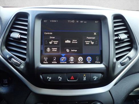 Used 2014 Jeep Cherokee Trailhawk w/ Technology Group AWD/4WD image 19