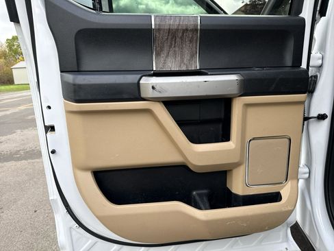 Used 2017 Ford F350 Lariat w/ Snow Plow Prep Package AWD/4WD image 21