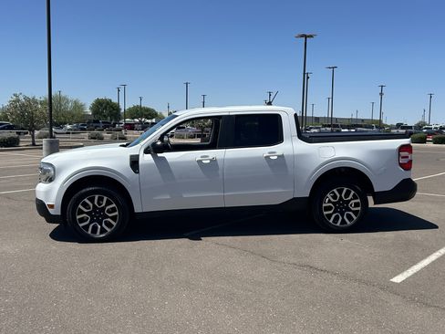Used 2024 Ford Maverick Lariat FWD image 2