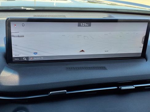 Used 2022 Genesis GV70 2.5T w/ Advanced Package image 8