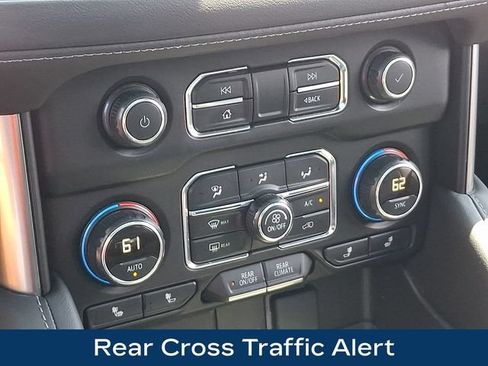 Used 2021 Chevrolet Tahoe LT w/ LT Signature Package AWD/4WD image 14