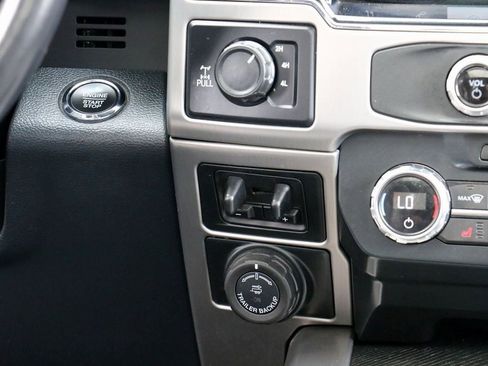 Used 2022 Ford F250 Platinum w/ Tremor Off-Road Package image 34