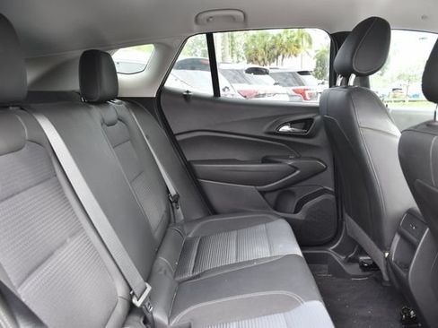 Used 2024 Chevrolet Trax LT FWD image 24