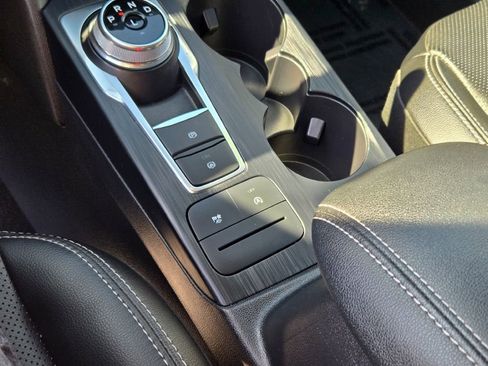 Used 2022 Ford Escape SEL w/ Technology Package image 30