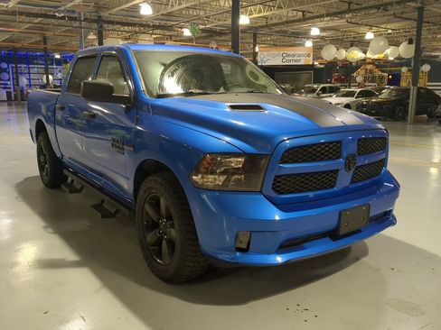 Used 2019 RAM 1500 Express w/ Express Value Package image 4