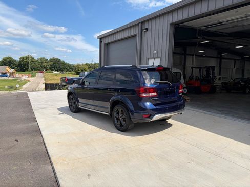 Used 2020 Dodge Journey Crossroad w/ Popular Equipment Group FWD image 3