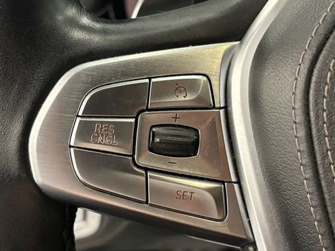 Used 2018 BMW 750i xDrive AWD/4WD image 49
