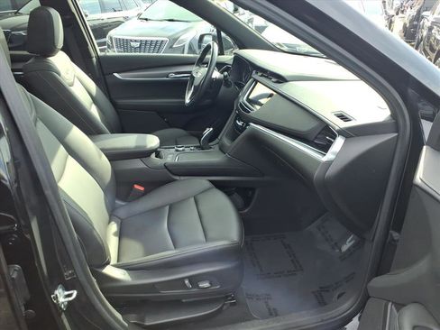 Certified 2022 Cadillac XT6 Luxury image 37