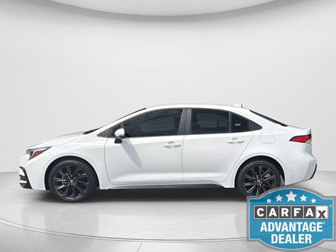 Used 2026 Toyota Corolla SE FWD image 3