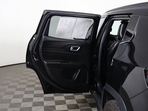 Used 2024 Jeep Compass Trailhawk image 18