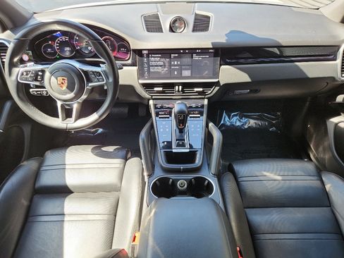 Certified 2020 Porsche Cayenne image 12