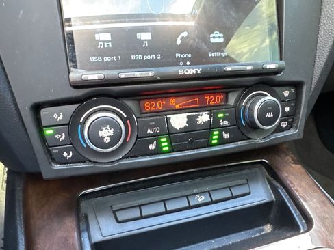 Used 2011 BMW 335i xDrive Coupe image 29