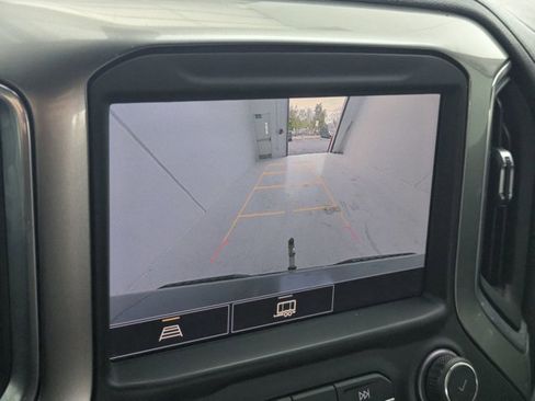 Used 2021 Chevrolet Silverado 1500 LT Trail Boss w/ Convenience Package II image 13