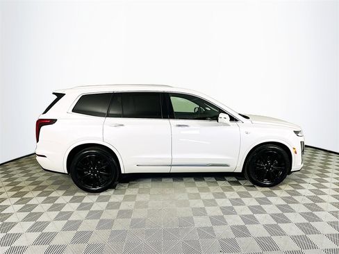 Used 2022 Cadillac XT6 Premium Luxury image 8