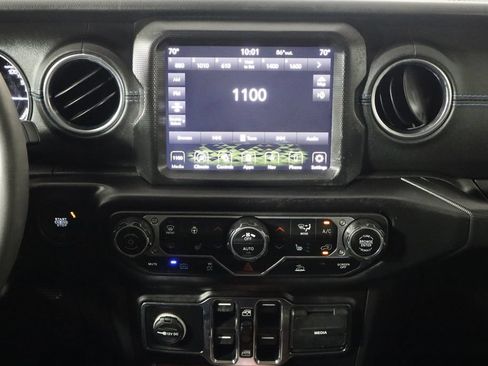 Used 2023 Jeep Wrangler Unlimited Rubicon 4xe w/ Cold Weather Group AWD/4WD image 24