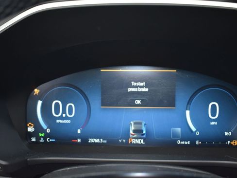 Used 2024 Ford Escape Platinum image 11