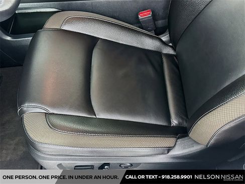 Certified 2025 Nissan Pathfinder SL image 19