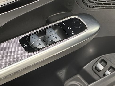 Certified 2025 Mercedes-Benz GLC 350e 4MATIC image 11