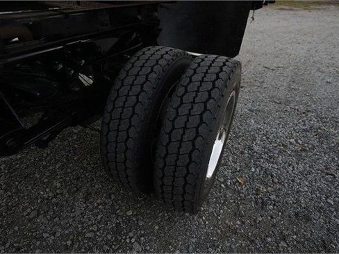 Used 2013 Ford F450 XL w/ Snow Plow Prep Pkg image 35