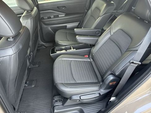 Used 2024 Nissan Pathfinder Rock Creek AWD/4WD image 15