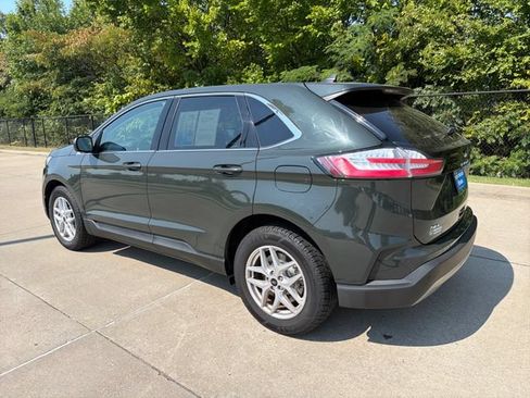 Used 2024 Ford Edge SEL AWD/4WD image 3