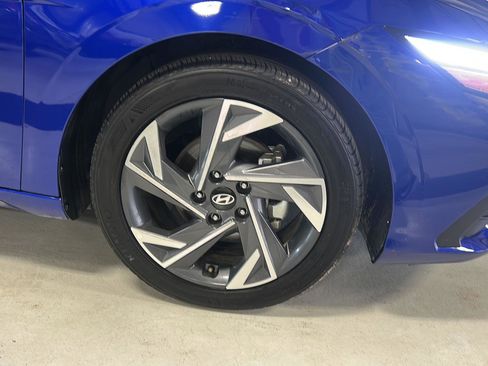 Used 2025 Hyundai Elantra Sport FWD image 30