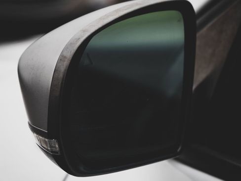 Used 2019 Jeep Cherokee Trailhawk w/ Cold Weather Group image 5