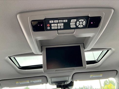 Used 2016 Honda Pilot Elite image 38