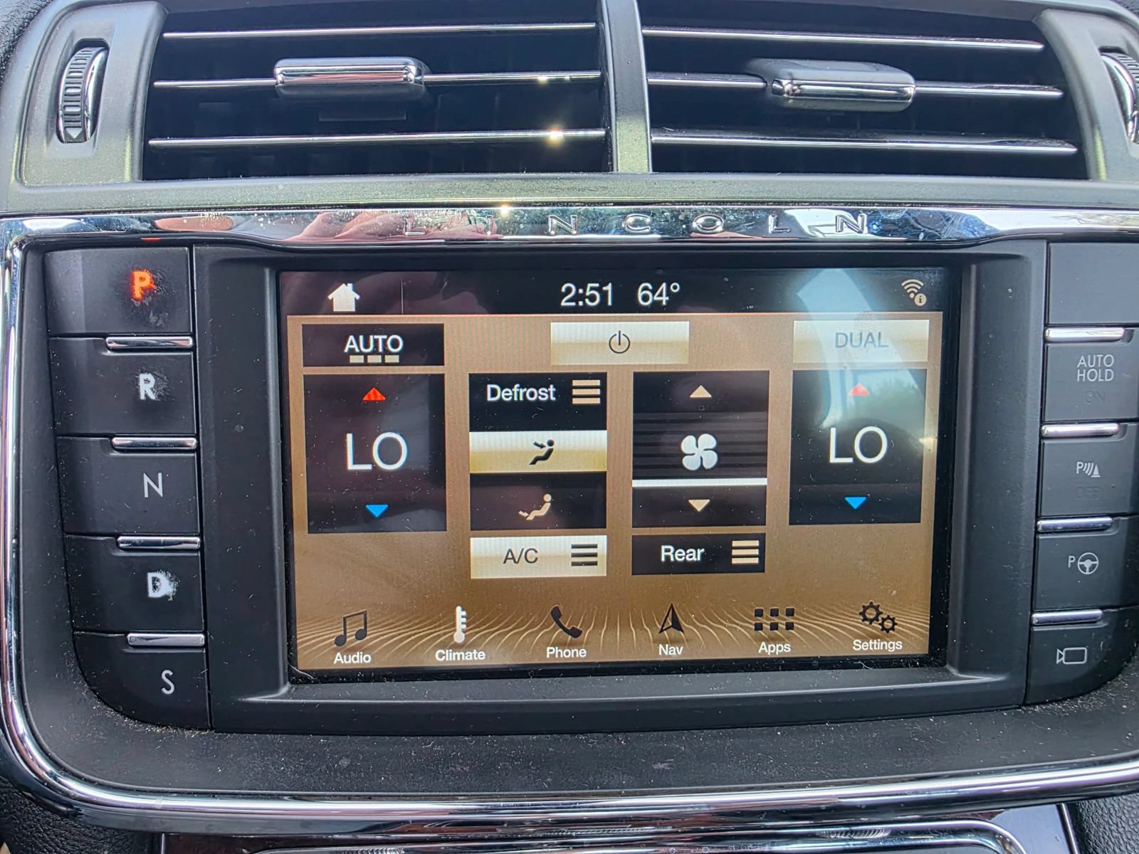 Used 2018 Lincoln Continental Reserve AWD/4WD image 16