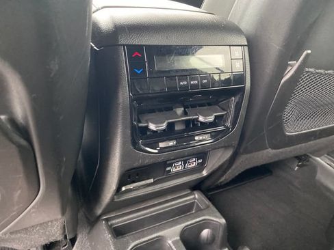 Used 2023 Jeep Grand Cherokee L Laredo RWD image 20