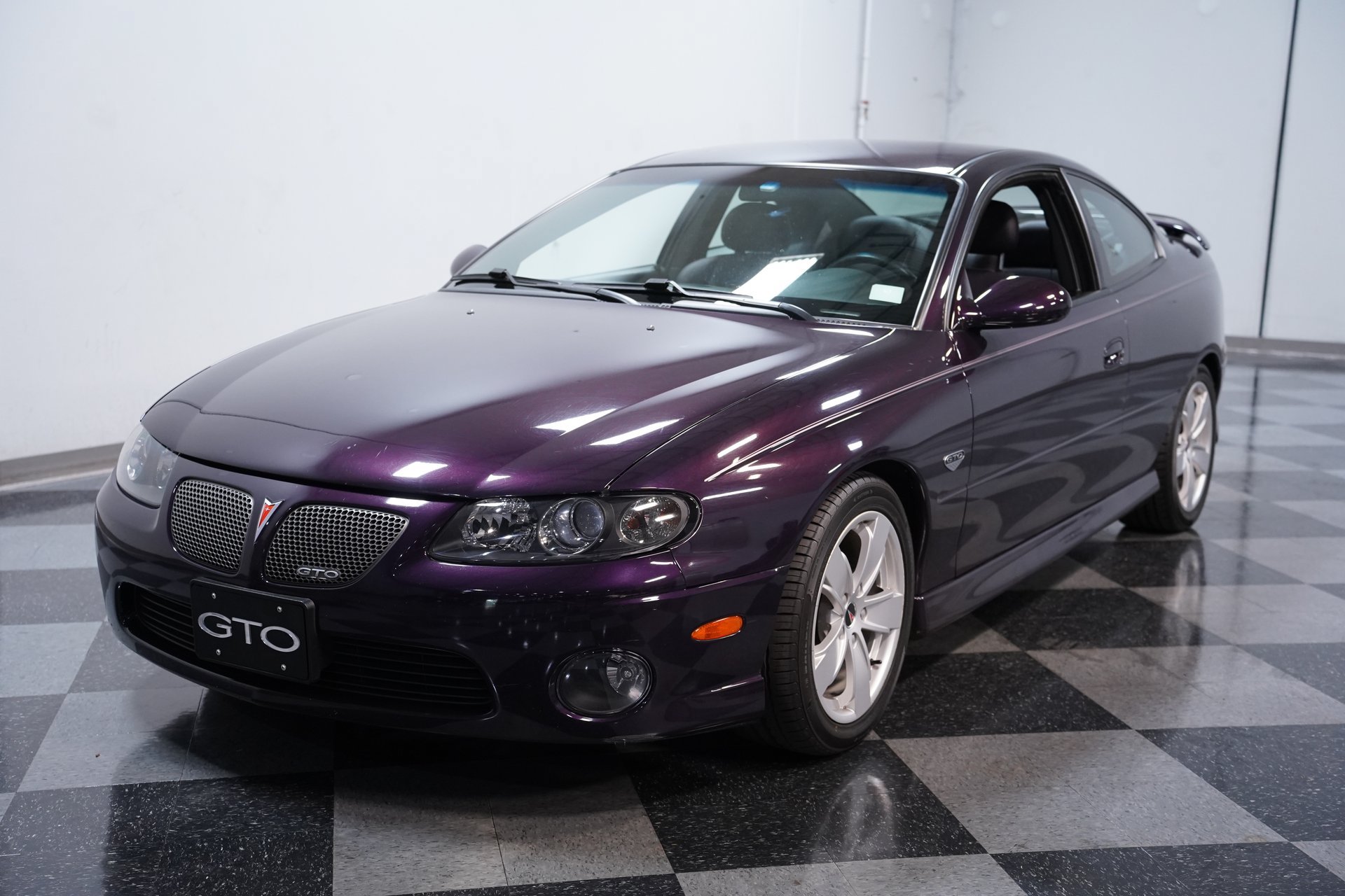 Used 2004 Pontiac GTO RWD image 16