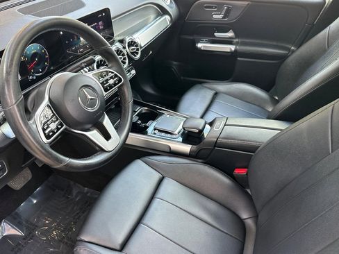 Used 2021 Mercedes-Benz GLB 250 4MATIC image 4