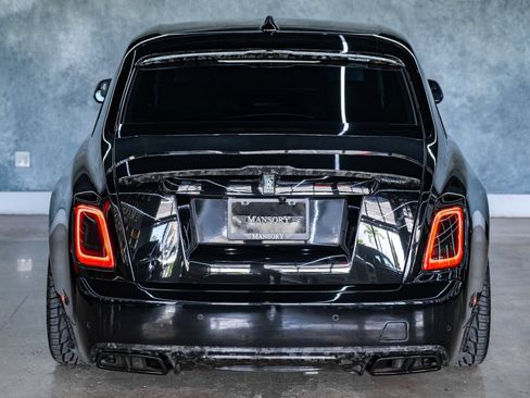 Used 2026 Rolls-Royce Phantom Sedan RWD image 19