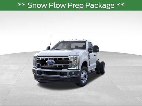 New 2026 Ford F350 XL w/ XL Chrome Package AWD/4WD image 2