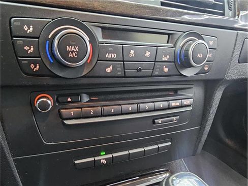 Used 2013 BMW 328i Convertible image 19