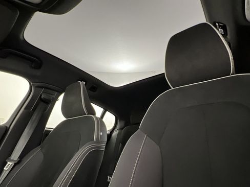 Certified 2023 Volvo C40 P8 Recharge Ultimate image 17