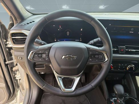 Used 2024 Chevrolet TrailBlazer ACTIV image 17