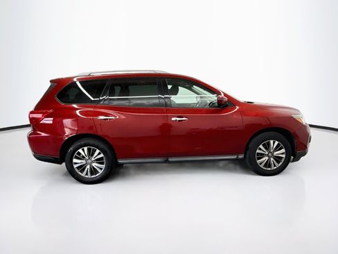 Used 2018 Nissan Pathfinder SV AWD/4WD image 10
