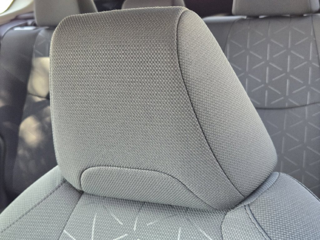 Used 2024 Toyota RAV4 XLE FWD image 21