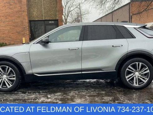 Used 2024 Cadillac Lyriq Luxury image 5